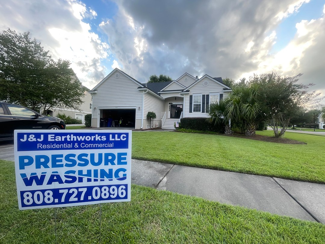 J&J Earthworks Delivers Expert House Wash and Window Cleaning in Mount Pleasant's Rivertowne Neighborhood